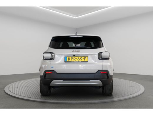 Jeep Avenger Summit 54 kWh | SOH 97% | Apple Carplay & Android Auto | Camera | Parkeersensoren | Climate Contr... ActivLease financial lease