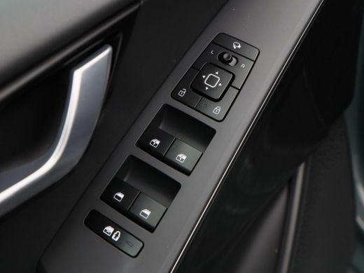 Kia Niro EV ComfortLine 64.8 kWh 204 Pk | Trekhaak | Adaptive Cruise | Stoel/Stuurverwarming | Camera | CarPl... ActivLease financial lease