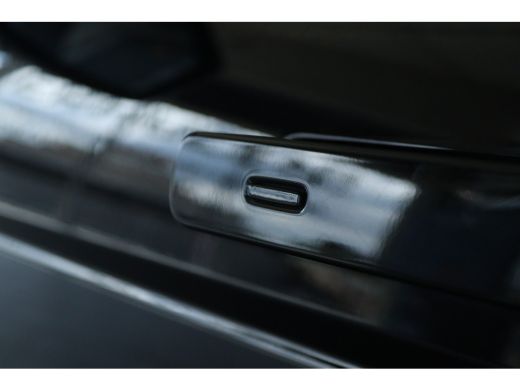 Land Rover Range Rover Evoque 1.5 P300e AWD R-Dynamic HSE | Adapt. Cruise | Schuifdak | Meridian Surround | Stoelverwarming | M... ActivLease financial lease