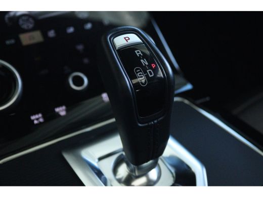 Land Rover Range Rover Evoque 1.5 P300e AWD R-Dynamic HSE | Adapt. Cruise | Schuifdak | Meridian Surround | Stoelverwarming | M... ActivLease financial lease