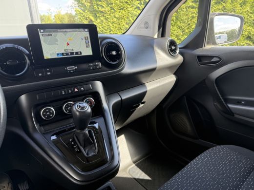 Mercedes-Benz Citan 110 CDI L2 PRO AUTOMAAT / 26.553 KM! / 1e EIG. / CAMERA / AIRCO / CRUISE / NAVI / 3-ZITS ActivLease financial lease
