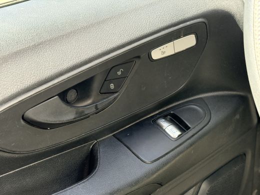 Mercedes-Benz eVito 112 66kWh L2 Elektrisch 95.8% (SOH) 280-WLTP 80kw Snelladen Climate Control Cruise Control Camera... ActivLease financial lease