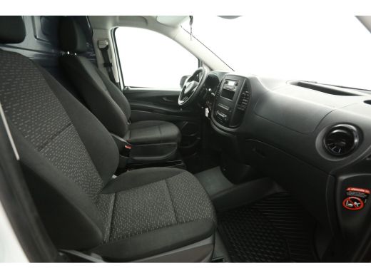 Mercedes-Benz Vito 112 66 kWh Lang | Snelladen | SOH 96% | Airco | Stoelverwarming ActivLease financial lease