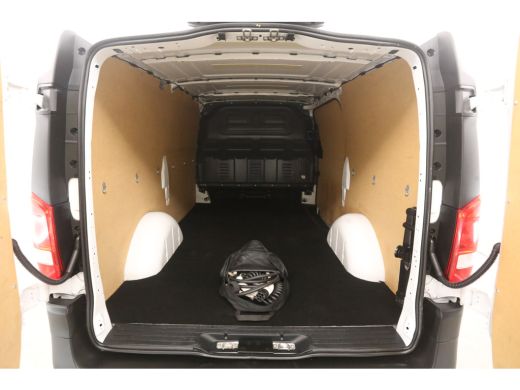 Mercedes-Benz Vito 112 66 kWh Lang | Snelladen | SOH 96% | Airco | Stoelverwarming ActivLease financial lease