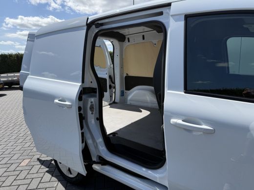 Nissan Townstar 1.3 TCe 131 PK TEKNA / BENZINE / L1H1 / CAMERA / AIRCO / CRUISE / BLINDSPOT / 3-ZITS / LED ActivLease financial lease