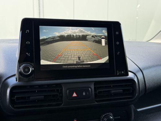Opel Combo 1.5D 102 PK / L2H1 / Edition / 1e EIG. / INRICHTING / COOLBOX / TREKHAAK / CAMERA / CRUISE / CARPLAY ActivLease financial lease