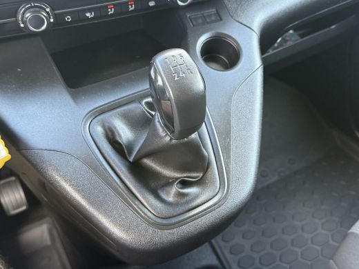 Opel Combo 1.5D 102 PK / L2H1 / Edition / 1e EIG. / INRICHTING / COOLBOX / TREKHAAK / CAMERA / CRUISE / CARPLAY ActivLease financial lease