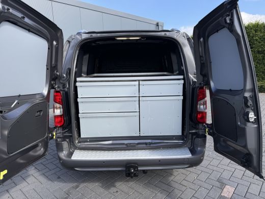 Opel Combo 1.5D 102 PK / L2H1 / Edition / 1e EIG. / INRICHTING / COOLBOX / TREKHAAK / CAMERA / CRUISE / CARPLAY ActivLease financial lease