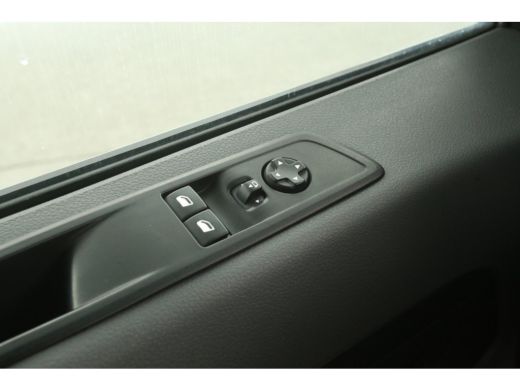 Opel Vivaro-e 75 kWh L2H1 Innovation | Snelladen | Clima | Cruise | Carplay | HUD | 3 Zits | 2xSchuifdeur | Imp... ActivLease financial lease