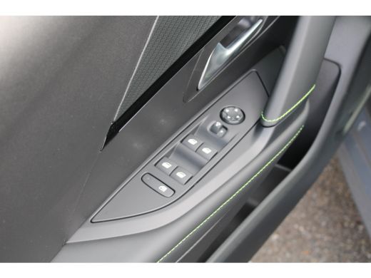 Peugeot 208 Hybrid 100 e-DCS6 GT | Automaat | Navigatie | Camera | Apple carplay | Mild Hybrid | Cruise Control ActivLease financial lease