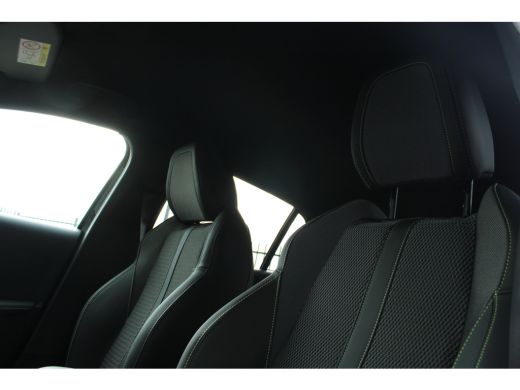 Peugeot 208 Hybrid 100 e-DCS6 GT | Automaat | Navigatie | Camera | Apple carplay | Mild Hybrid | Cruise Control ActivLease financial lease