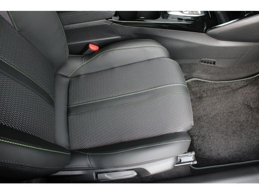 Peugeot 208 Hybrid 100 e-DCS6 GT | Automaat | Navigatie | Camera | Apple carplay | Mild Hybrid | Cruise Control ActivLease financial lease