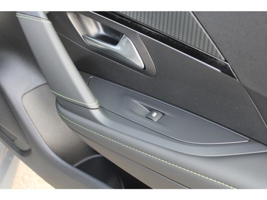 Peugeot 208 Hybrid 100 e-DCS6 GT | Automaat | Navigatie | Camera | Apple carplay | Mild Hybrid | Cruise Control ActivLease financial lease