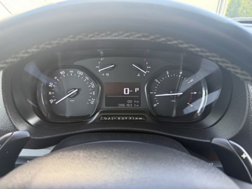 Peugeot Expert 2.0 BlueHDI 145 PK AUTOMAAT / L2H1 / 1e EIG. / CAMERA / CRUISE / CARPLAY / SIDEBARS ActivLease financial lease