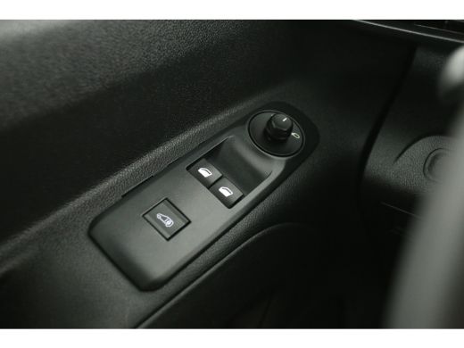 Peugeot Partner 1.2 PureTech 111PK | Benzine | Airco | Cruise | Carplay | Navi | Parkeersens. ActivLease financial lease