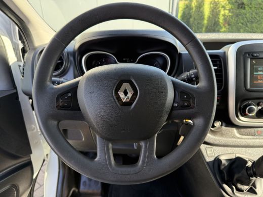 Renault Trafic 2.0 dCi 120 PK / L1H1 / 1e EIG. / 2x SCHUIFDEUR / IMPERIAAL / TREKHAAK / LED / CRUISE / 3-ZITS ActivLease financial lease