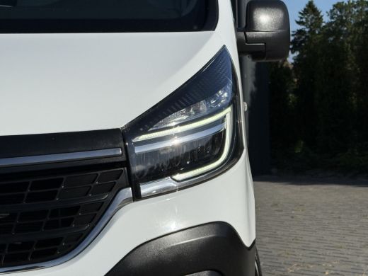 Renault Trafic 2.0 dCi 120 PK / L1H1 / 1e EIG. / 2x SCHUIFDEUR / IMPERIAAL / TREKHAAK / LED / CRUISE / 3-ZITS ActivLease financial lease