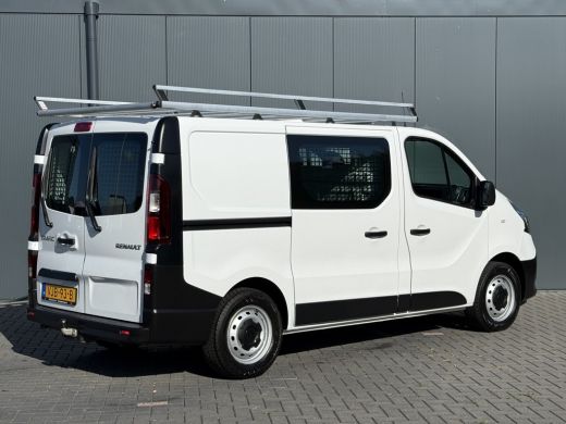 Renault Trafic 2.0 dCi 120 PK / L1H1 / 1e EIG. / 2x SCHUIFDEUR / IMPERIAAL / TREKHAAK / LED / CRUISE / 3-ZITS ActivLease financial lease