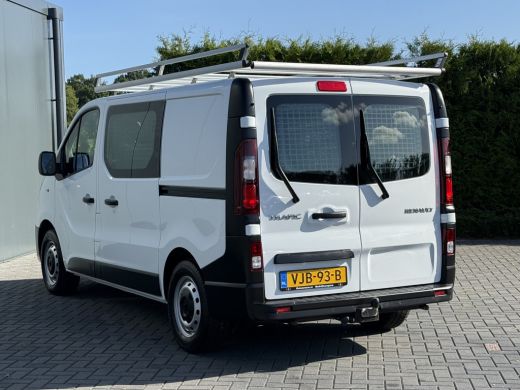 Renault Trafic 2.0 dCi 120 PK / L1H1 / 1e EIG. / 2x SCHUIFDEUR / IMPERIAAL / TREKHAAK / LED / CRUISE / 3-ZITS ActivLease financial lease