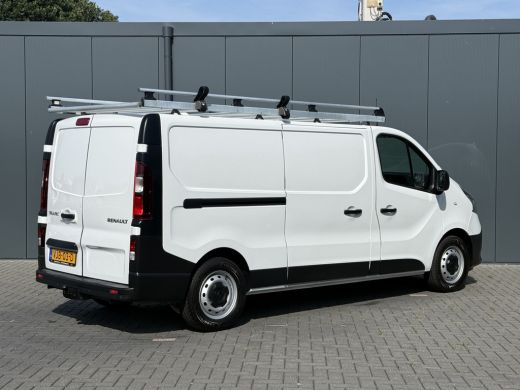 Renault Trafic 2.0 dCi 120 PK / L2H1 / 1e EIG. / TREKHAAK / IMPERIAAL / 3-ZITS / AIRCO / CRUISE / NAVI / LED ActivLease financial lease