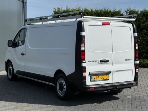 Renault Trafic 2.0 dCi 120 PK / L2H1 / 1e EIG. / TREKHAAK / IMPERIAAL / 3-ZITS / AIRCO / CRUISE / NAVI / LED ActivLease financial lease