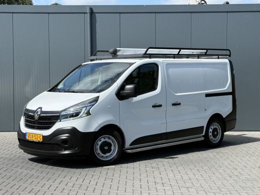 Renault Trafic 2.0 dCi 145 PK / L1H1 / AUTOMAAT / 2x SCHUIFDEUR / INRICHTING / TREKHAAK / IMPERIAAL / 3-ZITS ActivLease financial lease