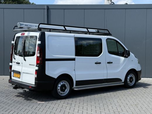 Renault Trafic 2.0 dCi 145 PK / L1H1 / AUTOMAAT / 2x SCHUIFDEUR / INRICHTING / TREKHAAK / IMPERIAAL / 3-ZITS ActivLease financial lease