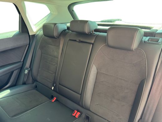 Seat Ateca 1.5 150pk TSI Style Business Intense Achteruitrijcamera | Getinte ramen achter | Verwarmbare voor... ActivLease financial lease