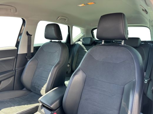 Seat Ateca 1.5 150pk TSI Style Business Intense Achteruitrijcamera | Getinte ramen achter | Verwarmbare voor... ActivLease financial lease