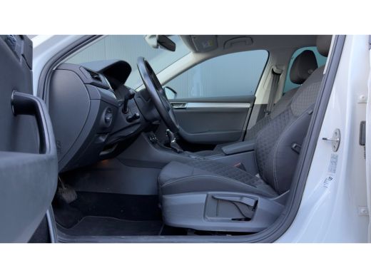 Skoda Superb Combi 1.4 TSI 218pk iV Business Edition | Camera | Carplay | Adaptive Cruise | 18" | ActivLease financial lease