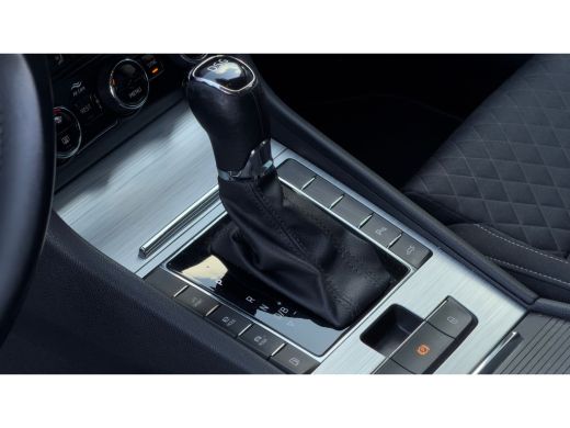 Skoda Superb Combi 1.4 TSI 218pk iV Business Edition | Camera | Carplay | Adaptive Cruise | 18" | ActivLease financial lease