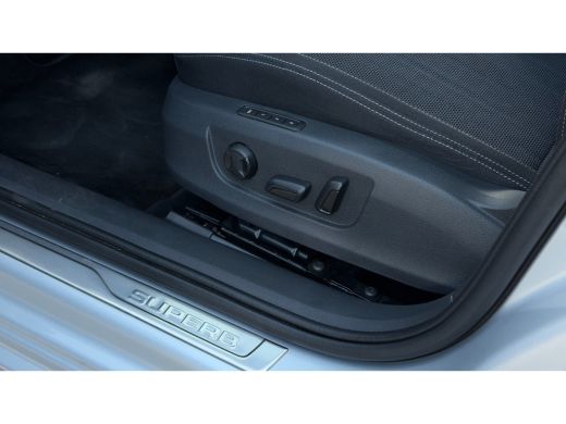 Skoda Superb Combi 1.4 TSI 218pk iV Business Edition Plus | Camera | Carplay | Adaptive Cruise | Voorstoelen E... ActivLease financial lease