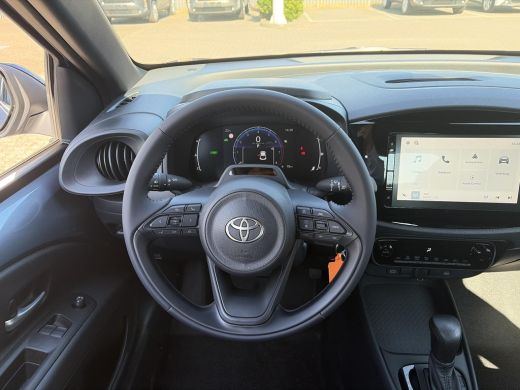 Toyota Aygo Hybrid 115 play GO ActivLease financial lease