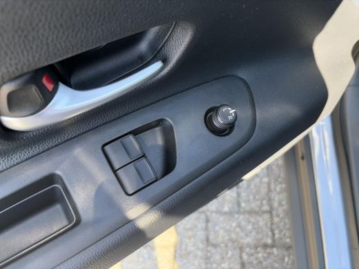Toyota Aygo Hybrid 115 play GO ActivLease financial lease