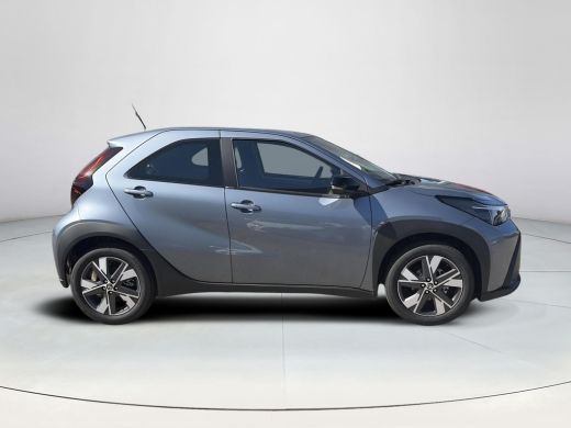 Toyota Aygo Hybrid 115 play GO ActivLease financial lease