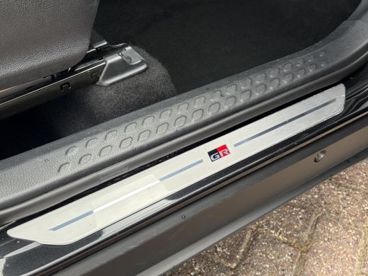 Toyota C-HR 2.0 Hybrid GR-Sport JBL Camera Alcantara Stoelverw Nav/Cruise Voll.Onderhouden! ActivLease financial lease