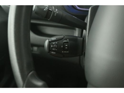 Toyota ProAce 75 kWh Extra Range L2H1 | Snelladen | SOH 99% | Airco | Cruise | Carplay | 3 Zits | Parkeersens. ActivLease financial lease