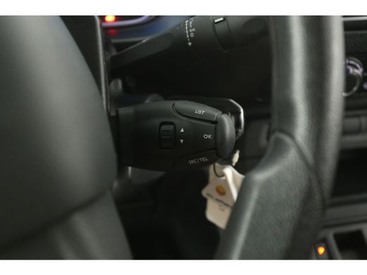 Toyota ProAce 75 kWh Extra Range L2H1 | Snelladen | SOH 99% | Airco | Cruise | Carplay | 3 Zits | Parkeersens. ActivLease financial lease
