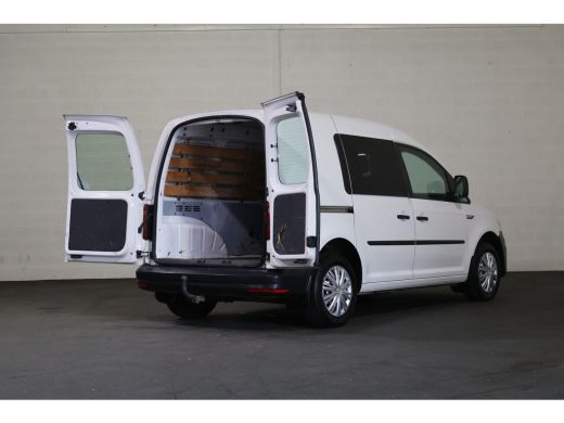 Volkswagen Caddy 2.0 TDI 102pk L1 H1 Airco Navigatie Trekhaak ActivLease financial lease