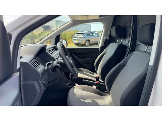 Volkswagen Caddy 2.0 TDI (EUR6) 102PK UNIEK 18.780 KM | RVS imperiaal en sidebars | Airco | PDC | Trekhaak ActivLease financial lease