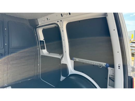 Volkswagen Caddy 2.0 TDI (EUR6) 102PK UNIEK 18.780 KM | RVS imperiaal en sidebars | Airco | PDC | Trekhaak ActivLease financial lease