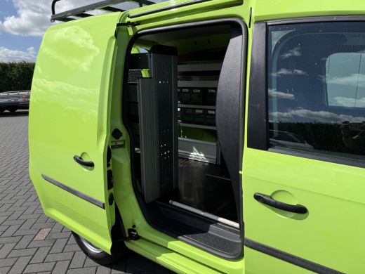 Volkswagen Caddy 2.0 TDI / L1H1 / 1e EIG. / UNIEK 28.975 KM! / INRICHTING / TREKHAAK / IMPERIAAL / NAVI / CARPLAY ... ActivLease financial lease