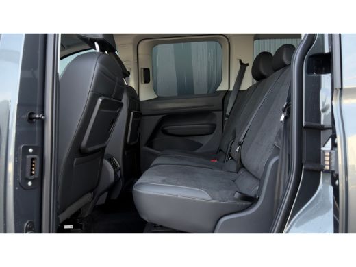 Volkswagen Caddy Kombi Limited Edition 1.5 e-Hybrid Limited Edition | 12V-aansluiting in dashboard en laadruimte |... ActivLease financial lease