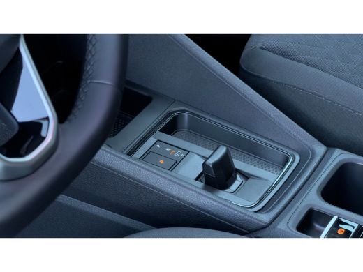 Volkswagen Caddy Life e-Hybrid | 7 Persoons | Stoelverwarming | Camera | Adaptive Cruise | ActivLease financial lease