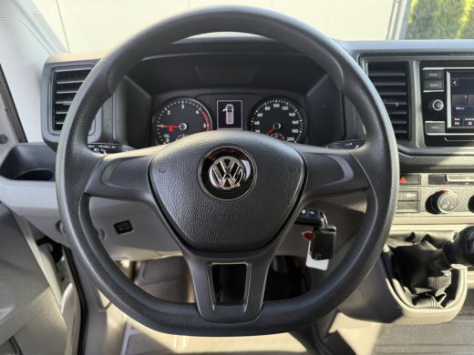 Volkswagen Crafter 2.0 TDI 141 PK / L3H3 / 2x SCHUIFDEUR / IMPERIAAL + LADDER / 3 TONS TREKHAAK / CAMERA / 3-ZITS / ... ActivLease financial lease