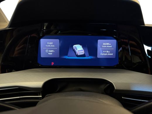 Volkswagen Golf 1.5 204pk eHybrid Life Edition ErgoActive bestuurdersstoel | 360 graden camera 'Area View' | Velg... ActivLease financial lease