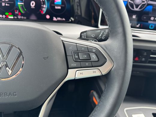 Volkswagen Golf 1.5 204pk eHybrid Life Edition ErgoActive bestuurdersstoel | 360 graden camera 'Area View' | Velg... ActivLease financial lease
