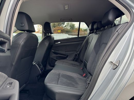 Volkswagen Golf 1.5 204pk eHybrid Life Edition ErgoActive bestuurdersstoel | 360 graden camera 'Area View' | Velg... ActivLease financial lease