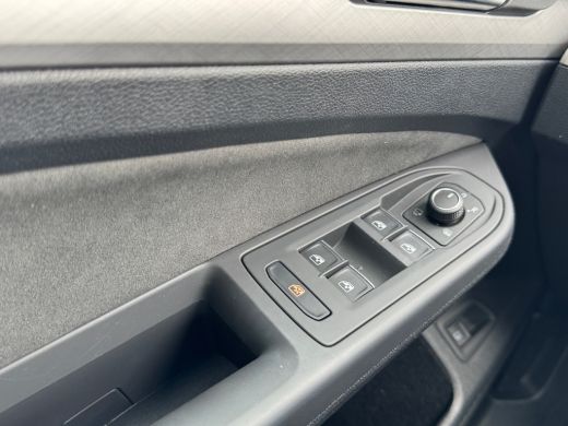 Volkswagen Golf 1.5 204pk eHybrid Life Edition ErgoActive bestuurdersstoel | 360 graden camera 'Area View' | Velg... ActivLease financial lease
