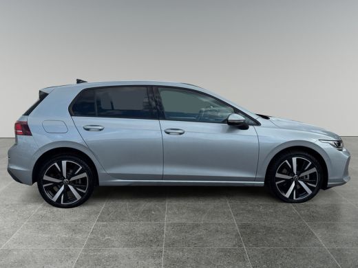 Volkswagen Golf 1.5 204pk eHybrid Life Edition ErgoActive bestuurdersstoel | 360 graden camera 'Area View' | Velg... ActivLease financial lease